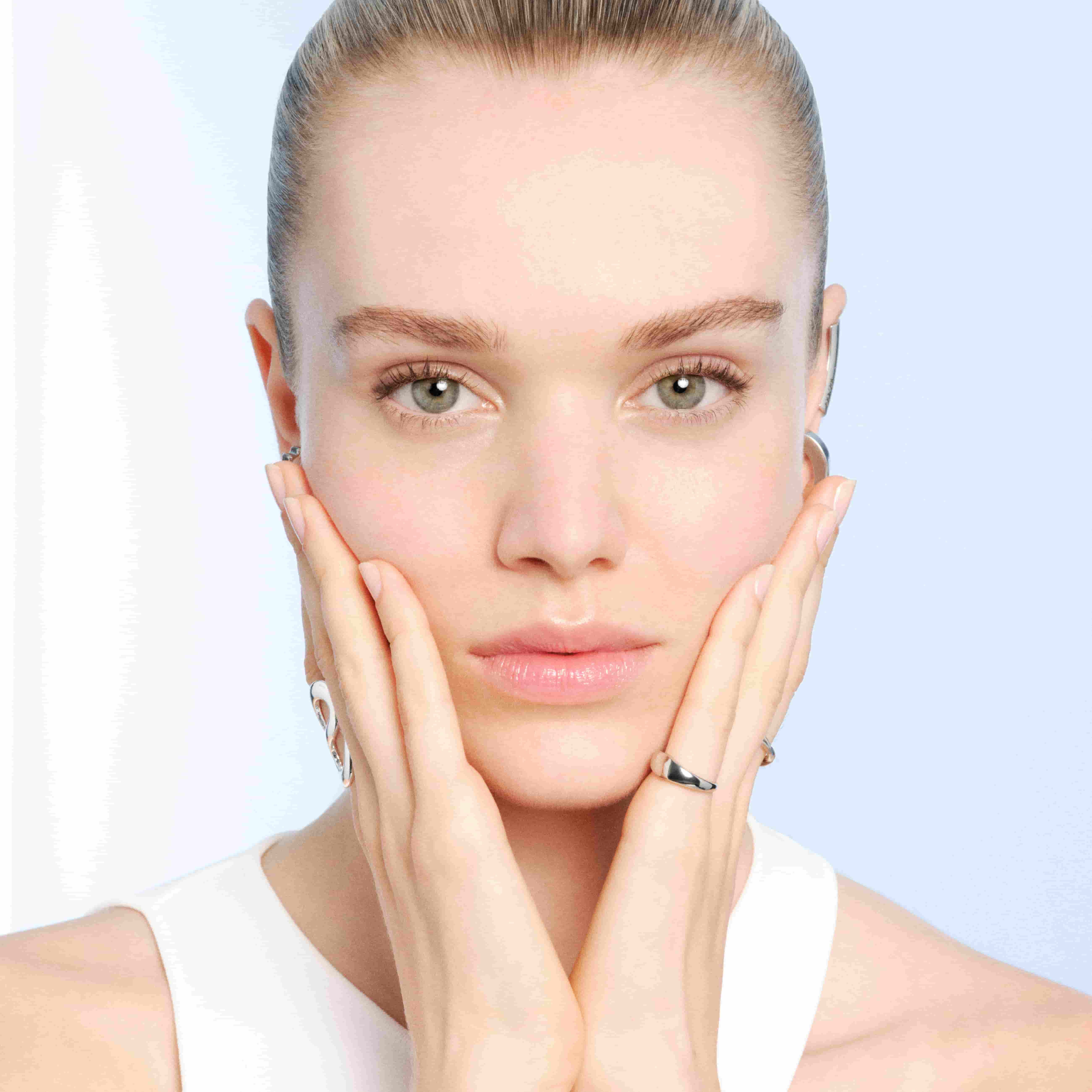 超極光亮白彈嫩保濕霜